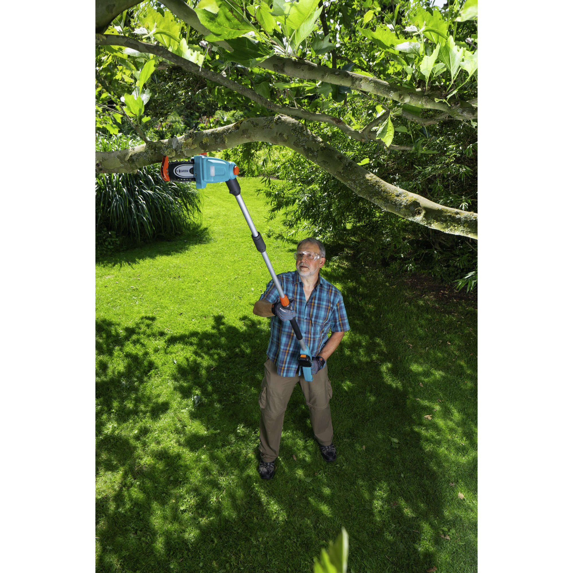GARDENA TeleskopHochentaster, 18 V, 2,5 Ah, mit Akku hagebau.de