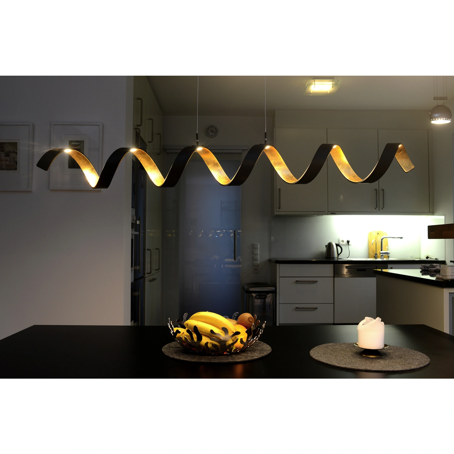 LUCE Design LED-Pendelleuchte »Helix«, schwarz/goldfarben, inkl.  Leuchtmittel, Breite: 125 cm | Pendelleuchten