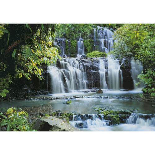 KOMAR Papiertapete »Pura Kaunui Falls«, Breite: 368 cm, inkl. Kleister – bunt