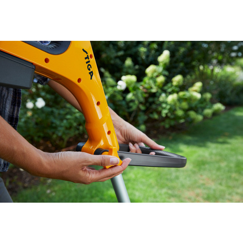 Thumbnail - STIGA Akku-Rasenmäher »100«, 35 l Volumen - schwarz | gelb