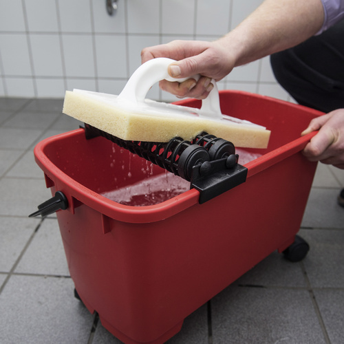 CONNEX Fliesenrollenwaschset, inkl. Eimer und Rollenaufsatz, Kunststoff - rot