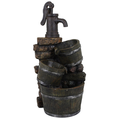 Brunnen in Holz-Steinoptik mit Kaskade